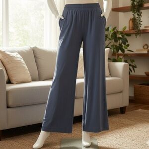 New with tag Vuori villa wide leg long azure blue pajama women’s size L